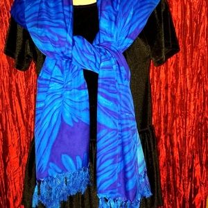 Ladies Caribean large blue scarf